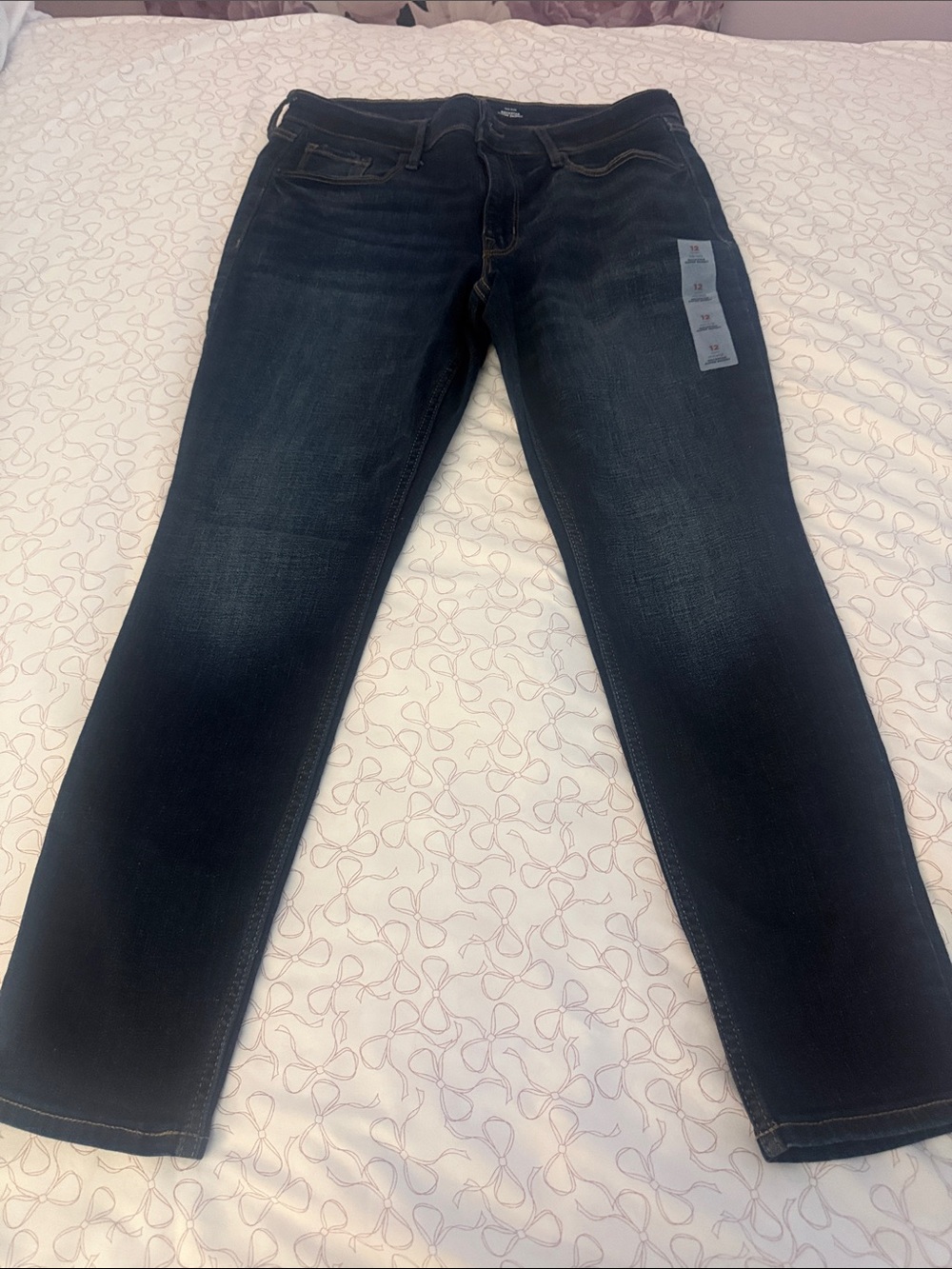 Women’s  Dark Wash Blue Jeans - Classic  Straight Fit